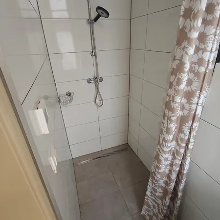 아파트 Huge Retro - 100 Sqm - Near Train Station